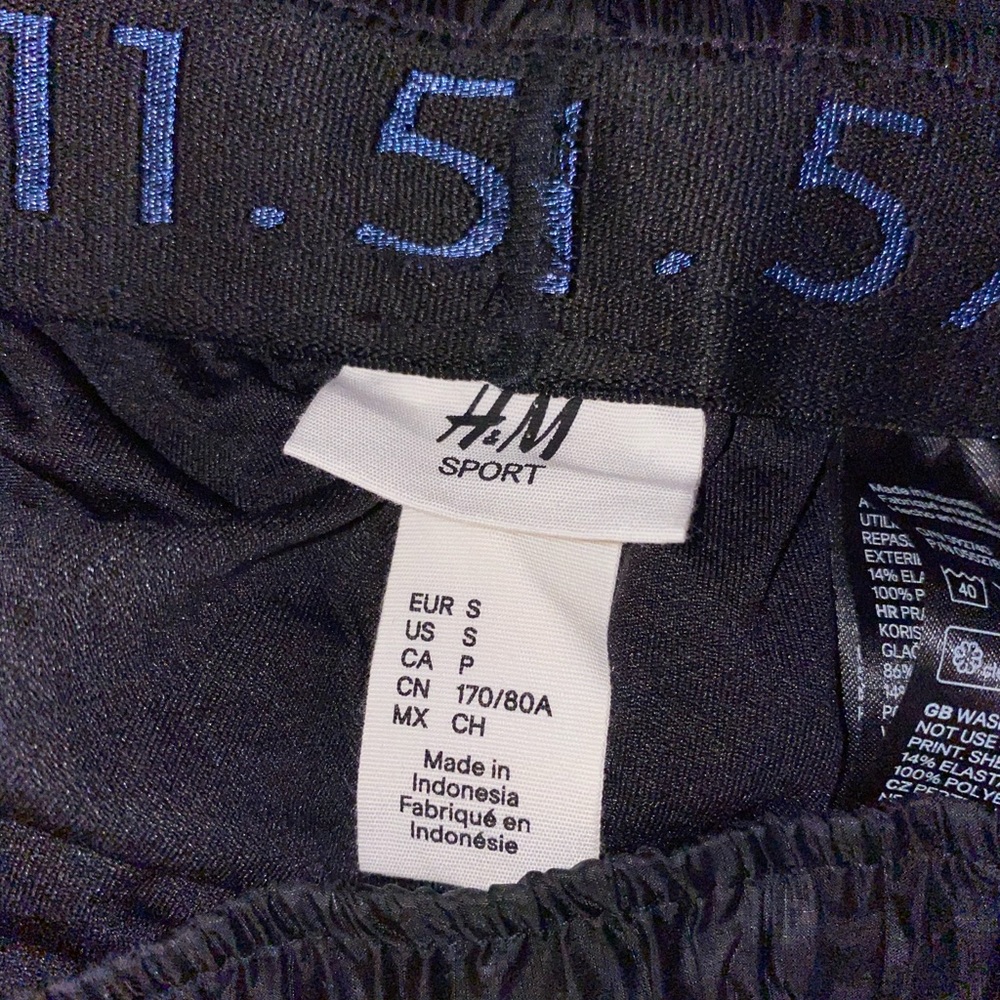 Running Shorts - Picture 4 of 4